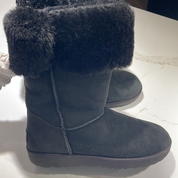 UGG Shoes - UGG Boots, Sheepskin, Calf high, Black, Size 9.5